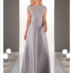 Bridesmaid / formal gown